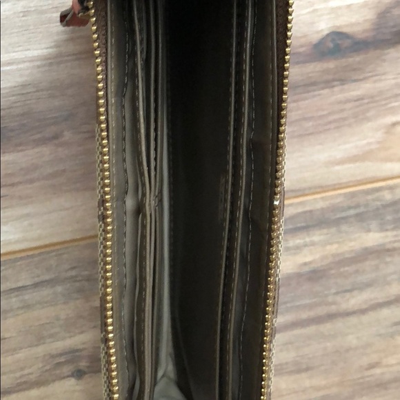 Coach wristlet - Picture 3 of 3